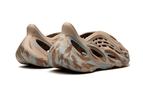 Adidas Yeezy Foam RNNR MX Sand Grey — slip-on sneakers with marbled sand and grey design, lightweight and breathable.