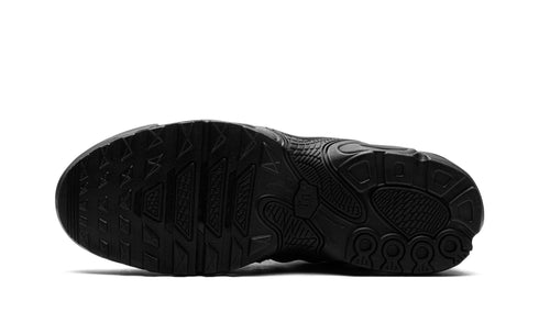 Nike Air Max Plus Drift Black Anthracite sneakers with sleek black design and anthracite accents, available at ASEY SHOP Morocco.