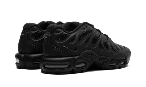 Nike Air Max Plus Drift Black Anthracite sneakers with sleek black design and anthracite accents, available at ASEY SHOP Morocco.