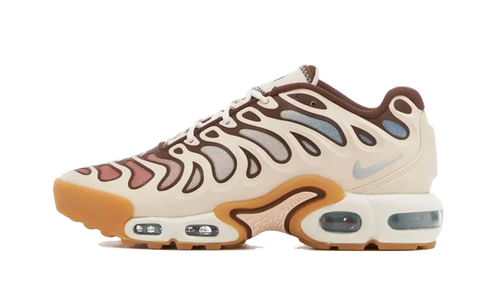 Nike Air Max Plus Drift Phantom Cacao Wow sneakers with phantom and cacao color accents, available at ASEY SHOP Morocco.