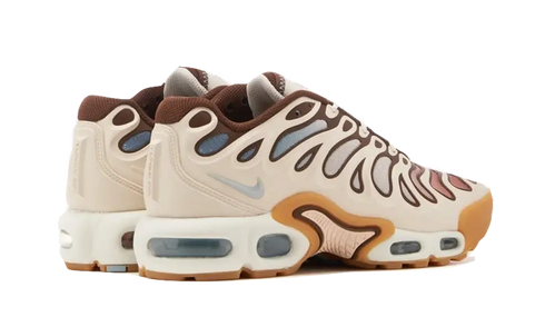 Nike Air Max Plus Drift Phantom Cacao Wow sneakers with phantom and cacao color accents, available at ASEY SHOP Morocco.