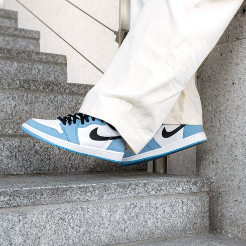 Air Jordan 1 Retro High University Blue