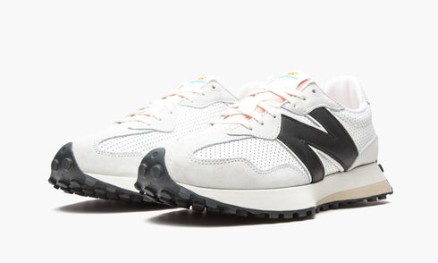 New Balance 327 Casablanca Black Logo