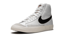 Charger l&#39;image dans la galerie, Nike Blazer Mid 77 Vintage White Black
